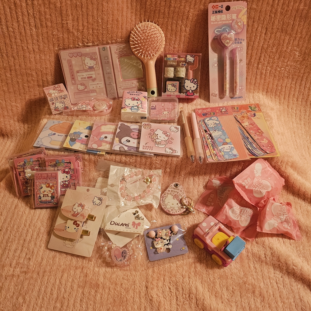 Sanrio Pink Slippers Plush Toys and Accessories Set Mystery Bundle Easter - Picture 4 of 5